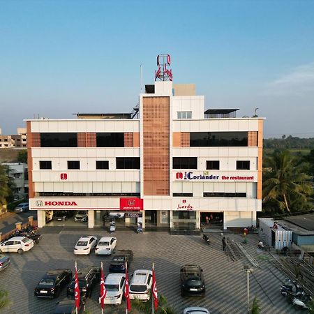 Lords Eco Inn Navsari Ngoại thất bức ảnh