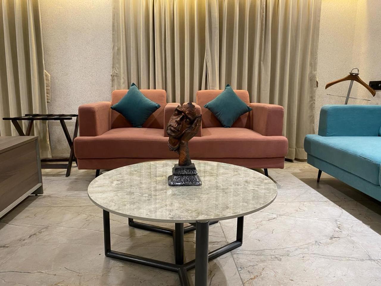 Lords Eco Inn Navsari Ngoại thất bức ảnh