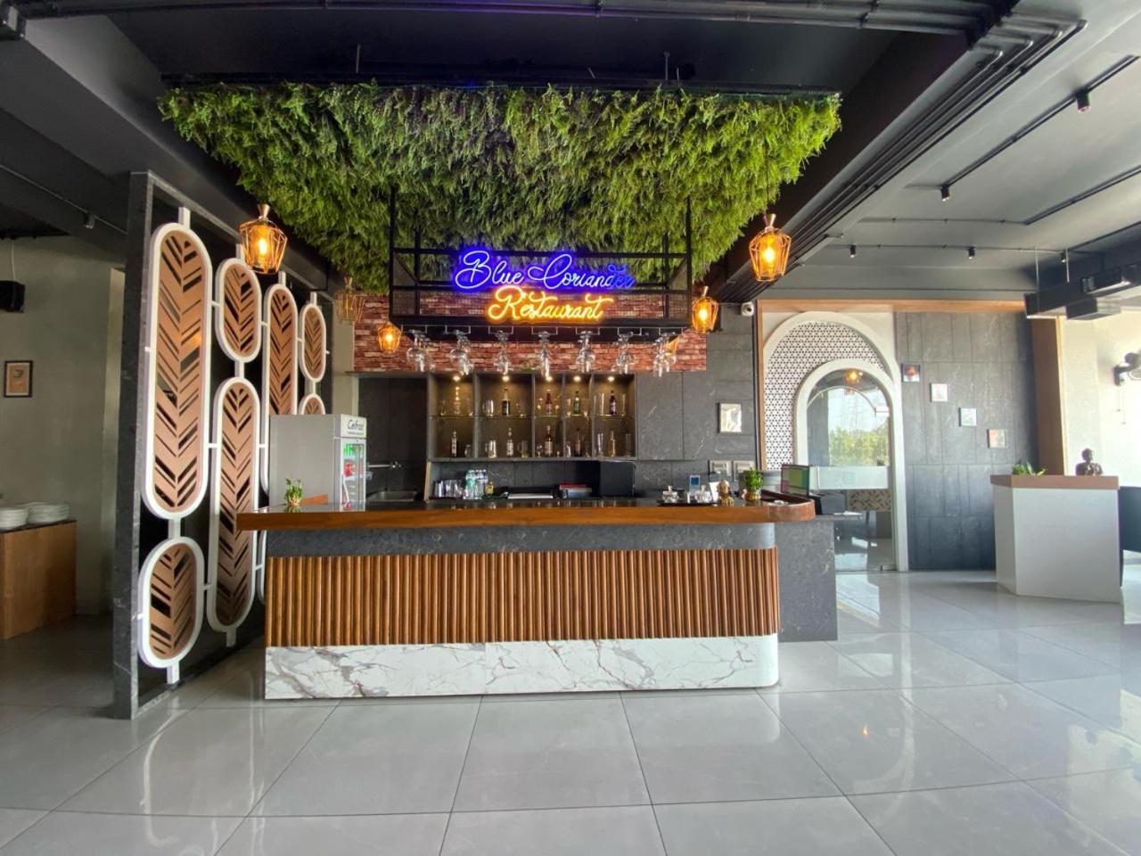 Lords Eco Inn Navsari Ngoại thất bức ảnh